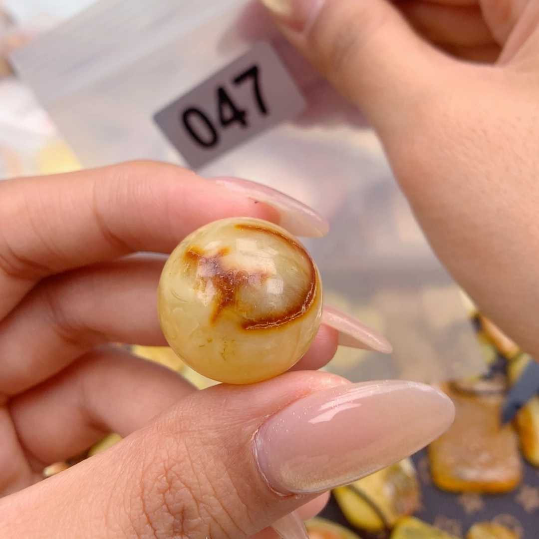 琥珀未镶嵌珠宝奇石20.7