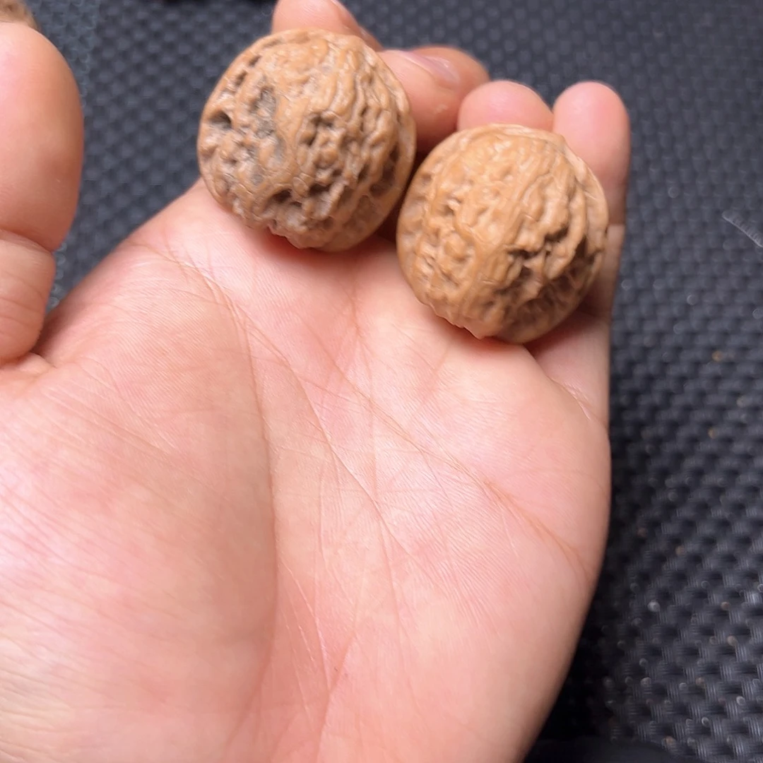 文玩核桃吊坠昌闷