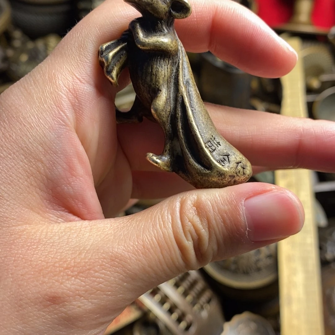 精美铜器做工精良