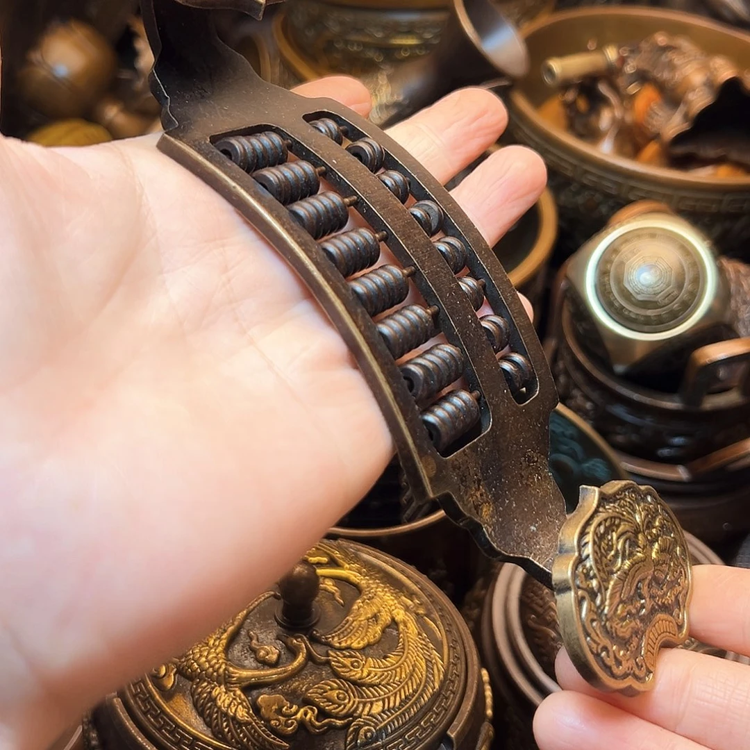 精美铜器工艺品等