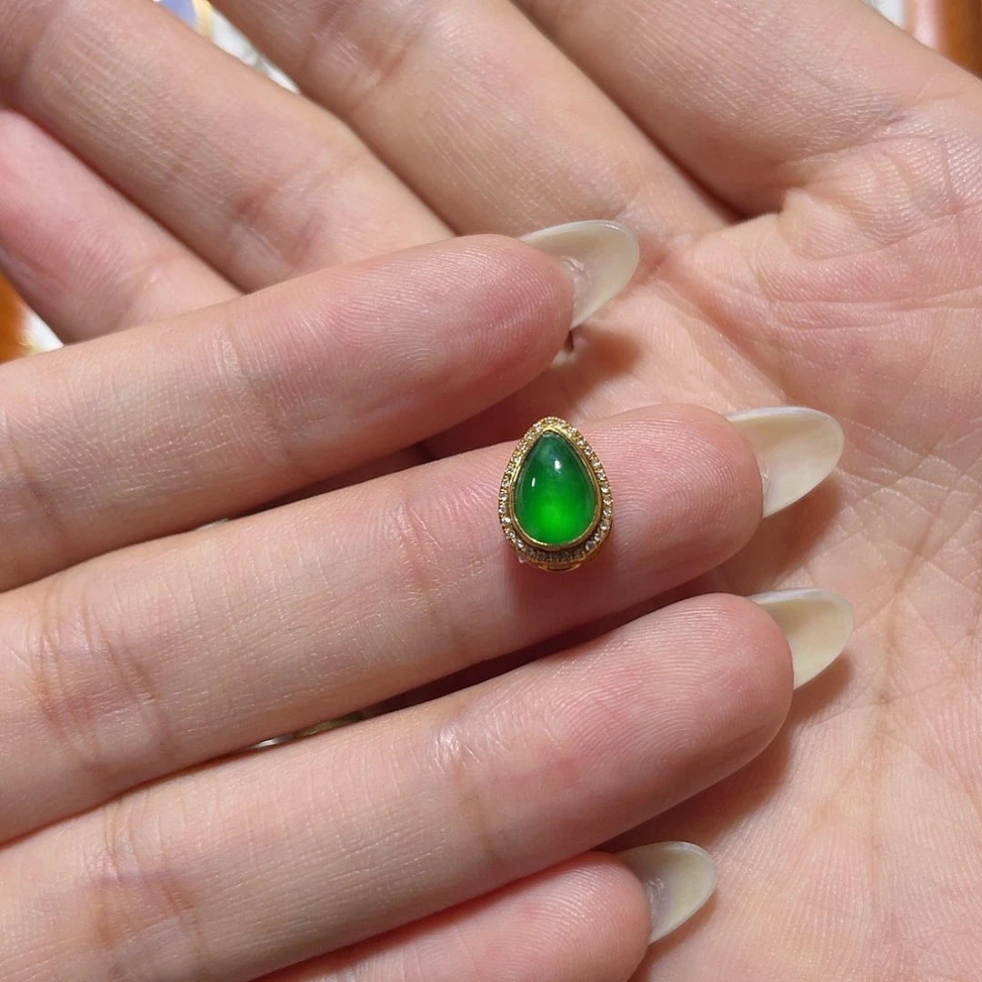 翡翠18K金镶嵌吊坠(不含链)