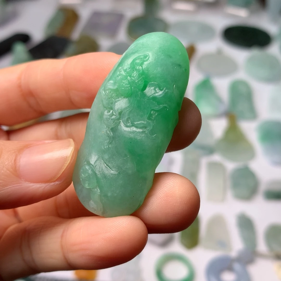 定制翡翠未镶嵌翡翠