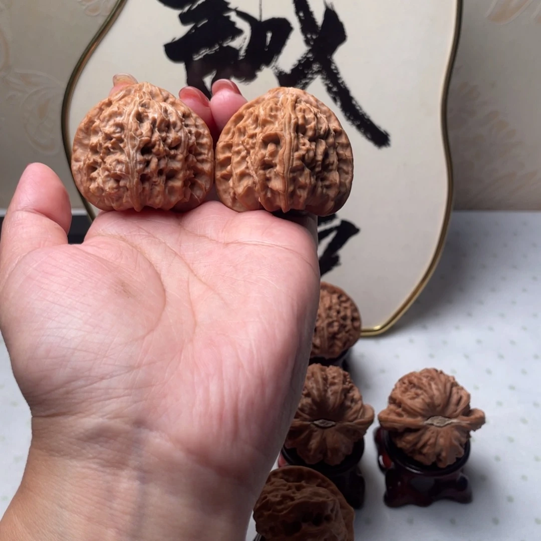吊坠文玩核桃三角白42尺