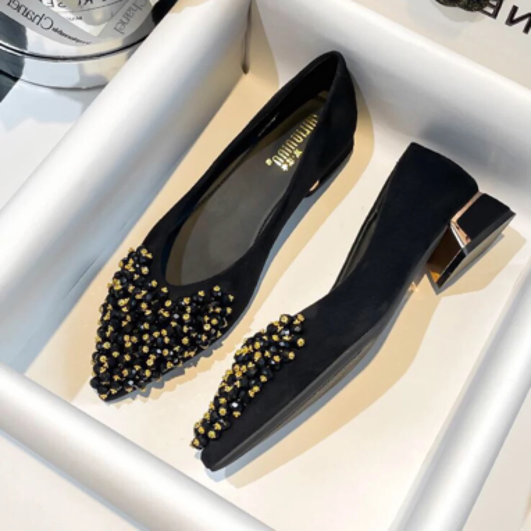 春季新款大码尖头软底手工串珠单鞋粗跟中跟气质水钻女鞋时尚百搭