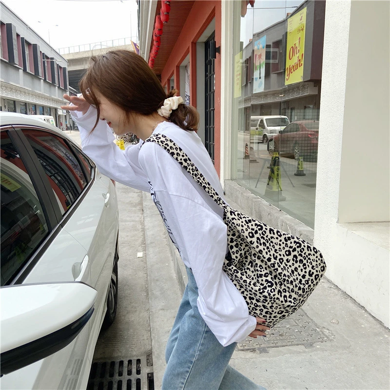 2025韩国孔孝真宋慧乔同款百搭ins豹纹印花单肩包学生帆布购物袋