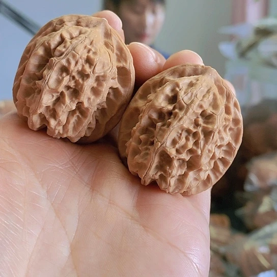 【闪购商品】把件文玩核桃36蜡皮磐石小众