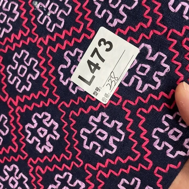 盖碗萍***茶杯子里还有好多