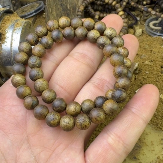 *****沉香沉香碎屑绿棋：金沙叶8mm双圈克重10