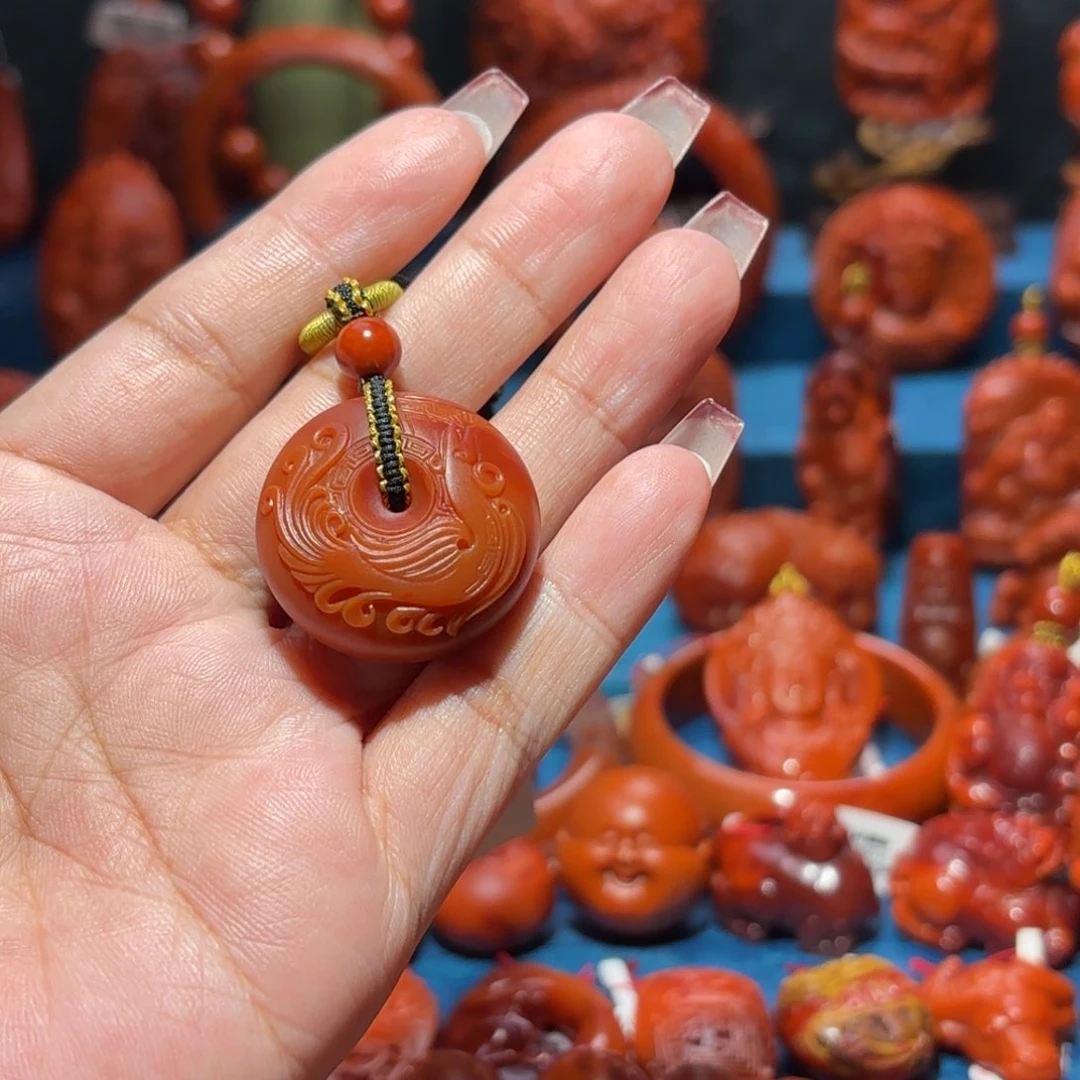 未镶嵌雕刻南红玛瑙