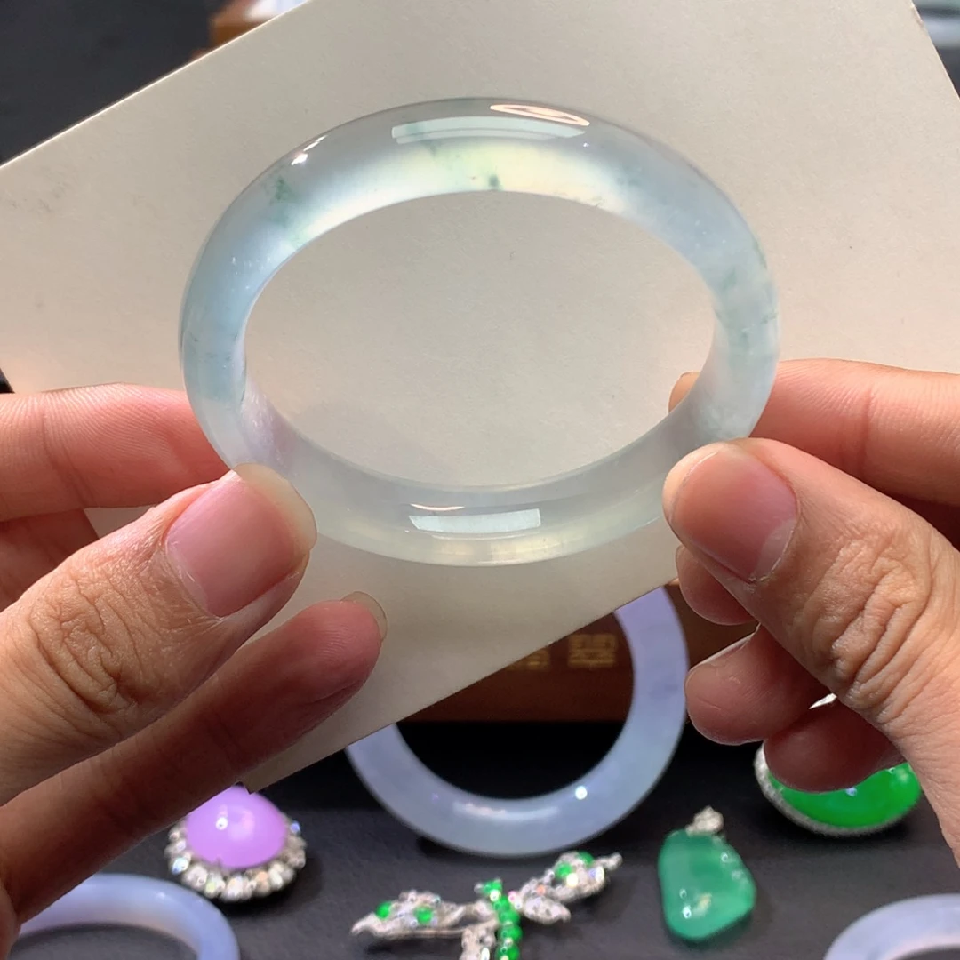 翡翠未镶嵌手镯正圈
