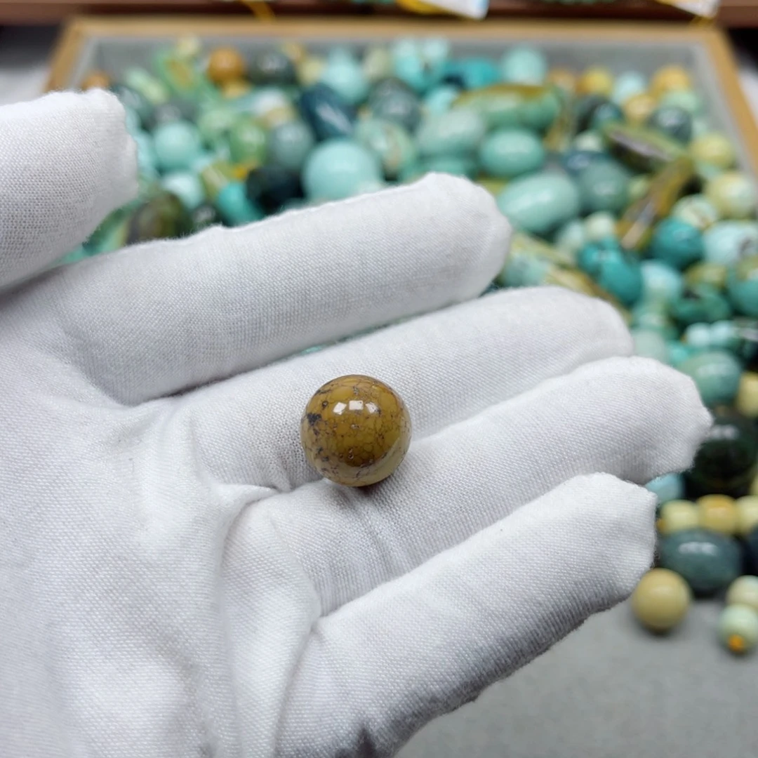 绿松石未镶嵌挂件