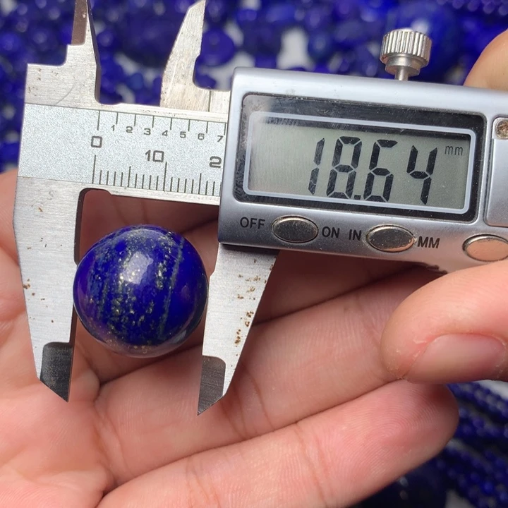 青金石未镶嵌圆珠