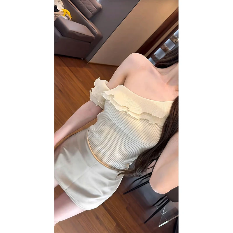 【娇娇尤物】少女感甜美温柔气质斜肩设计荷叶上衣配高腰显瘦半身裙