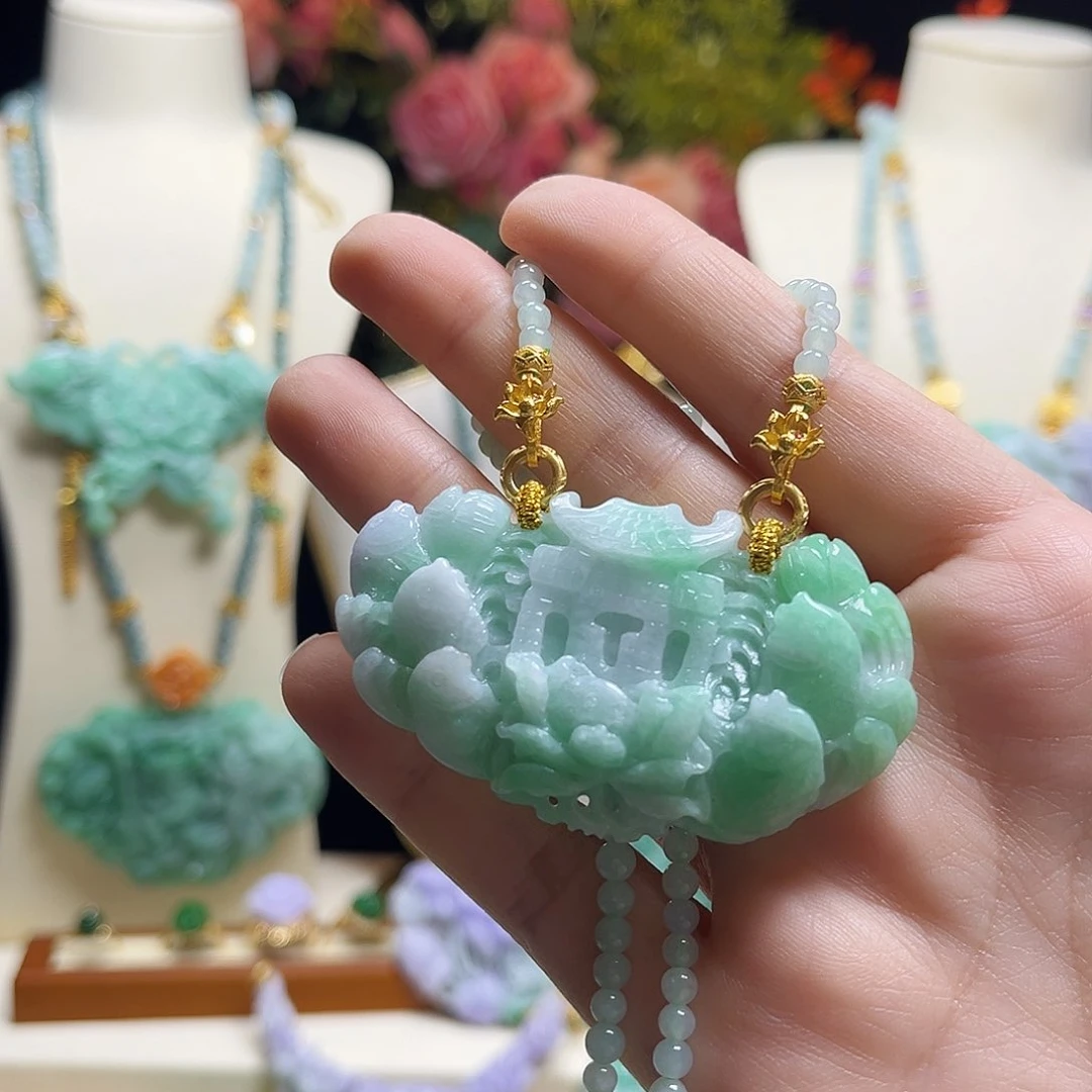 翡翠颈饰未镶嵌鱼