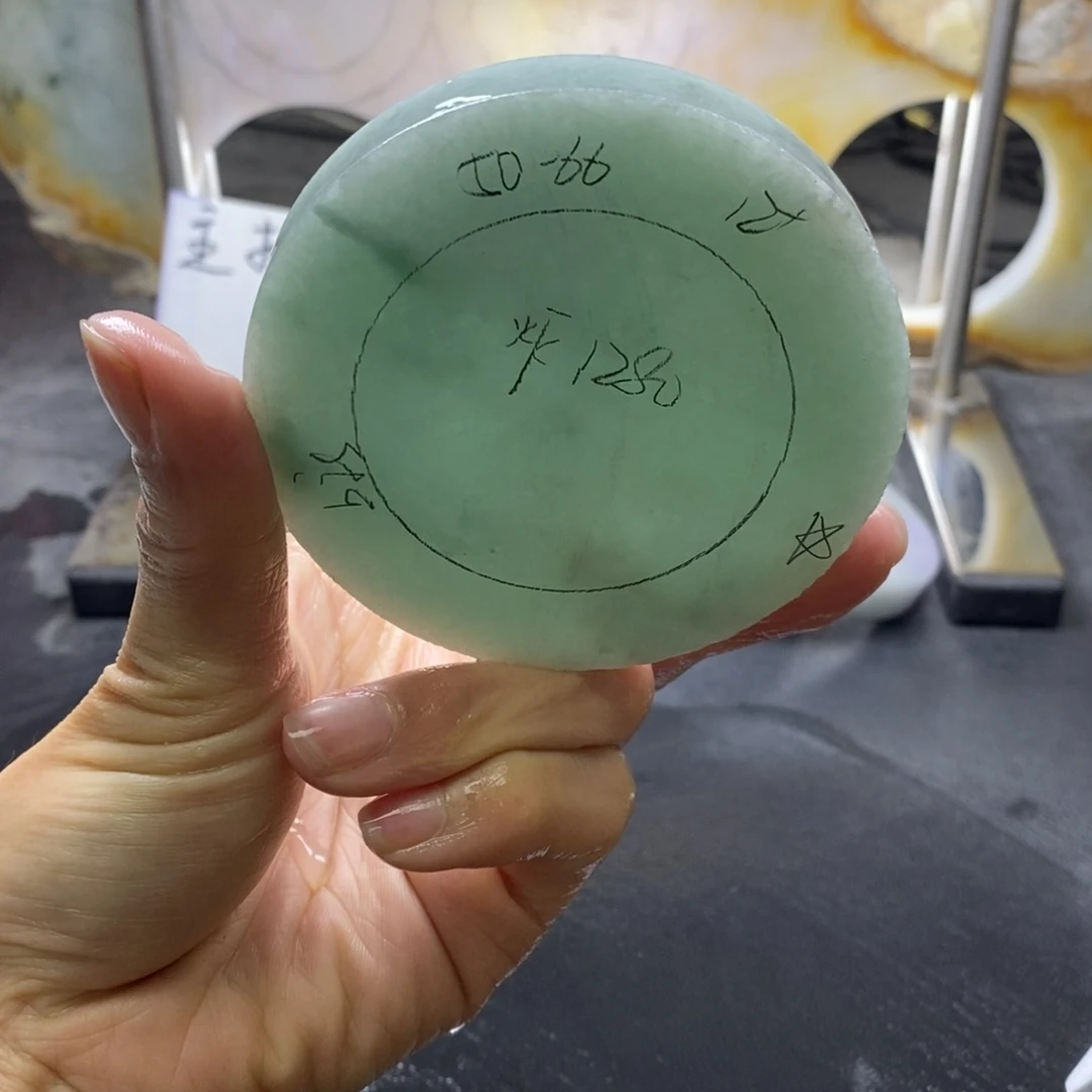 定制翡翠正未镶嵌