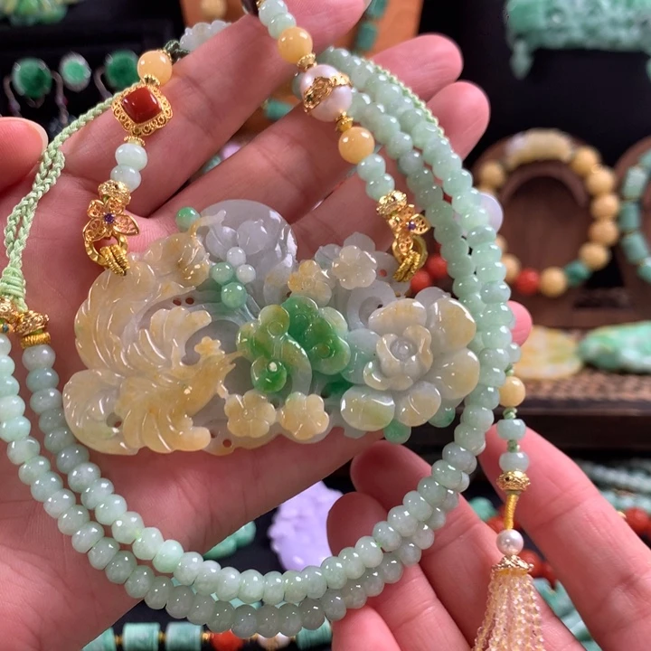 翡翠未镶嵌颈饰吊坠