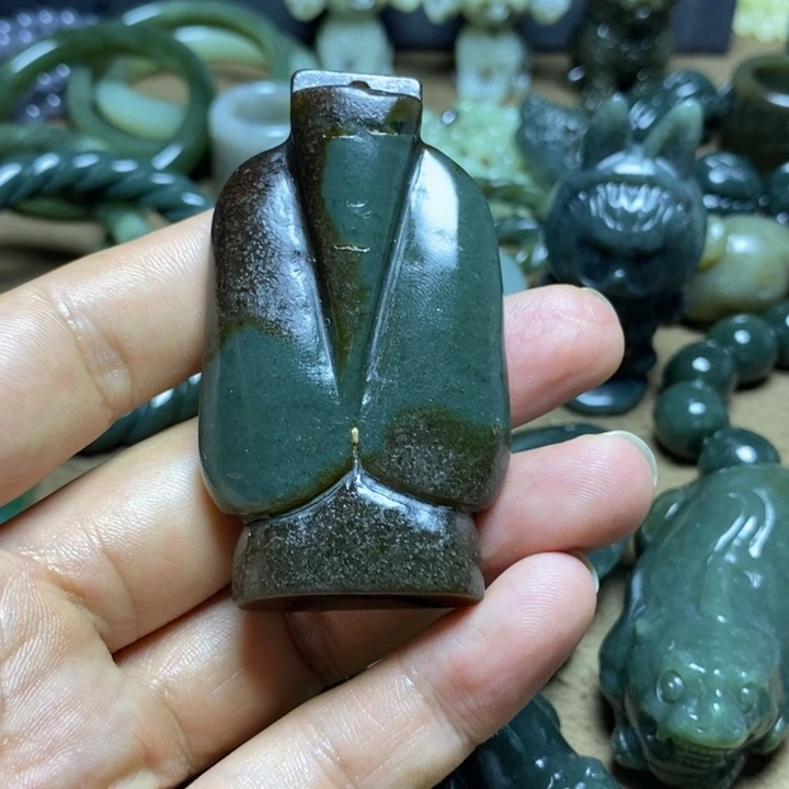 颈饰未镶嵌和田玉