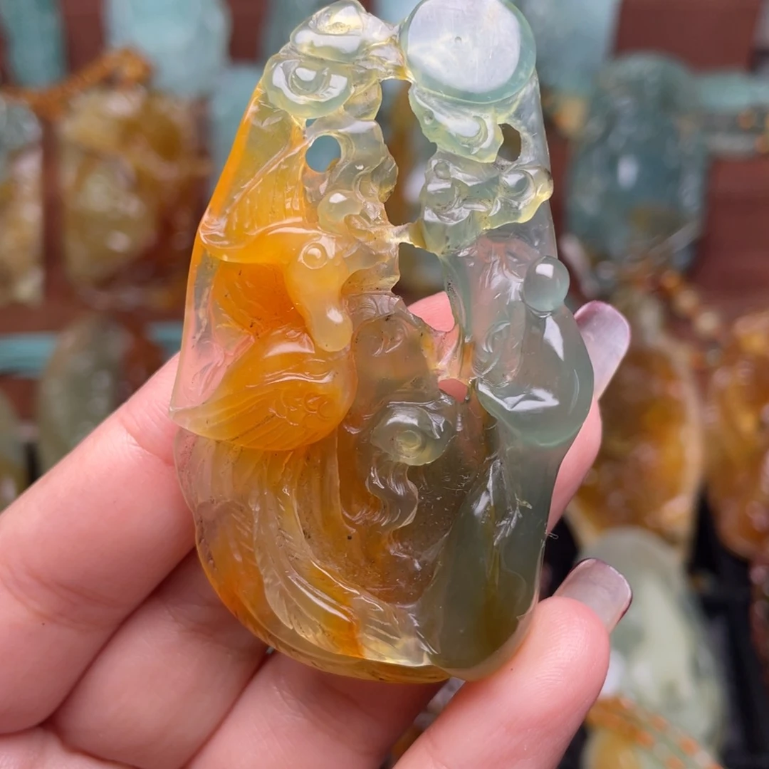 蛇纹石玉颈饰未镶嵌