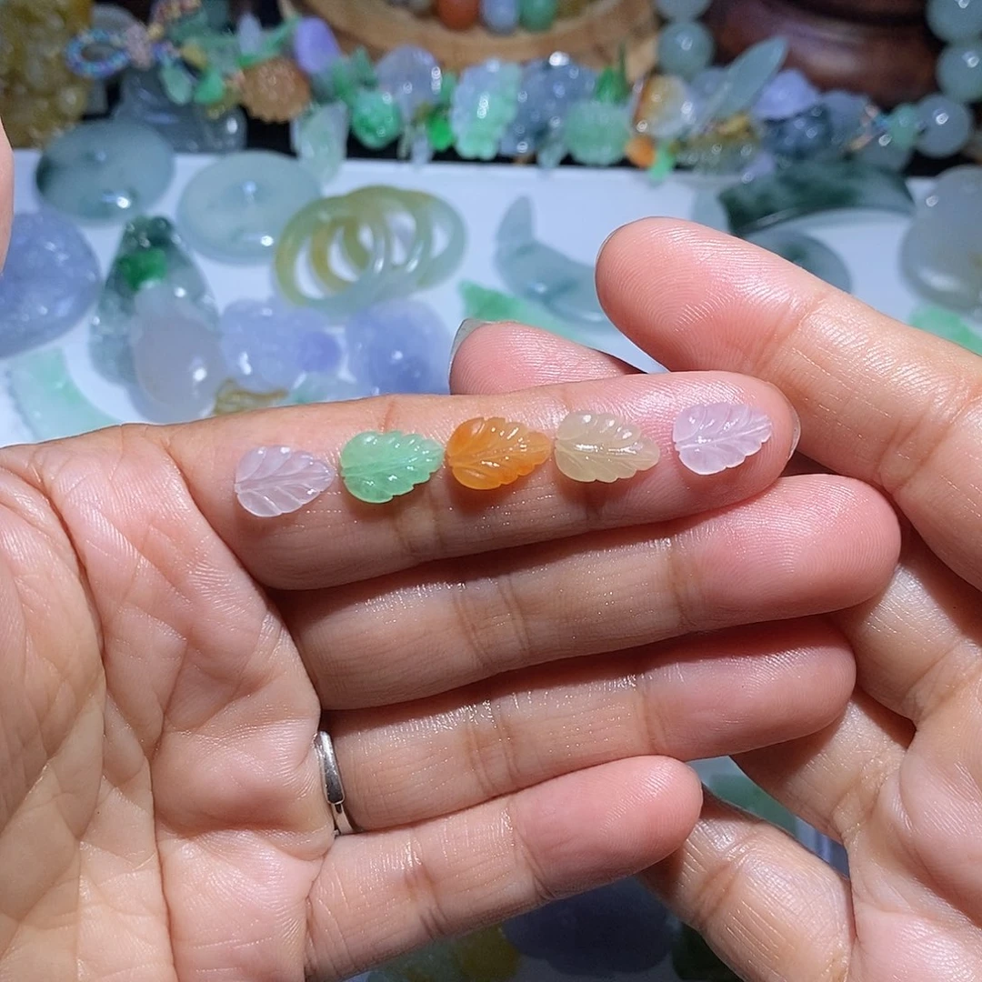定制翡翠未镶嵌一套
