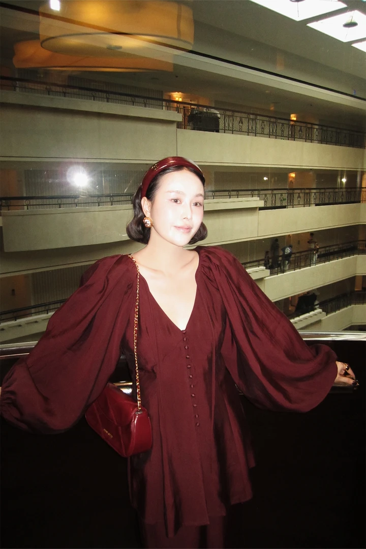 韩国设计感灯笼袖套装   250268