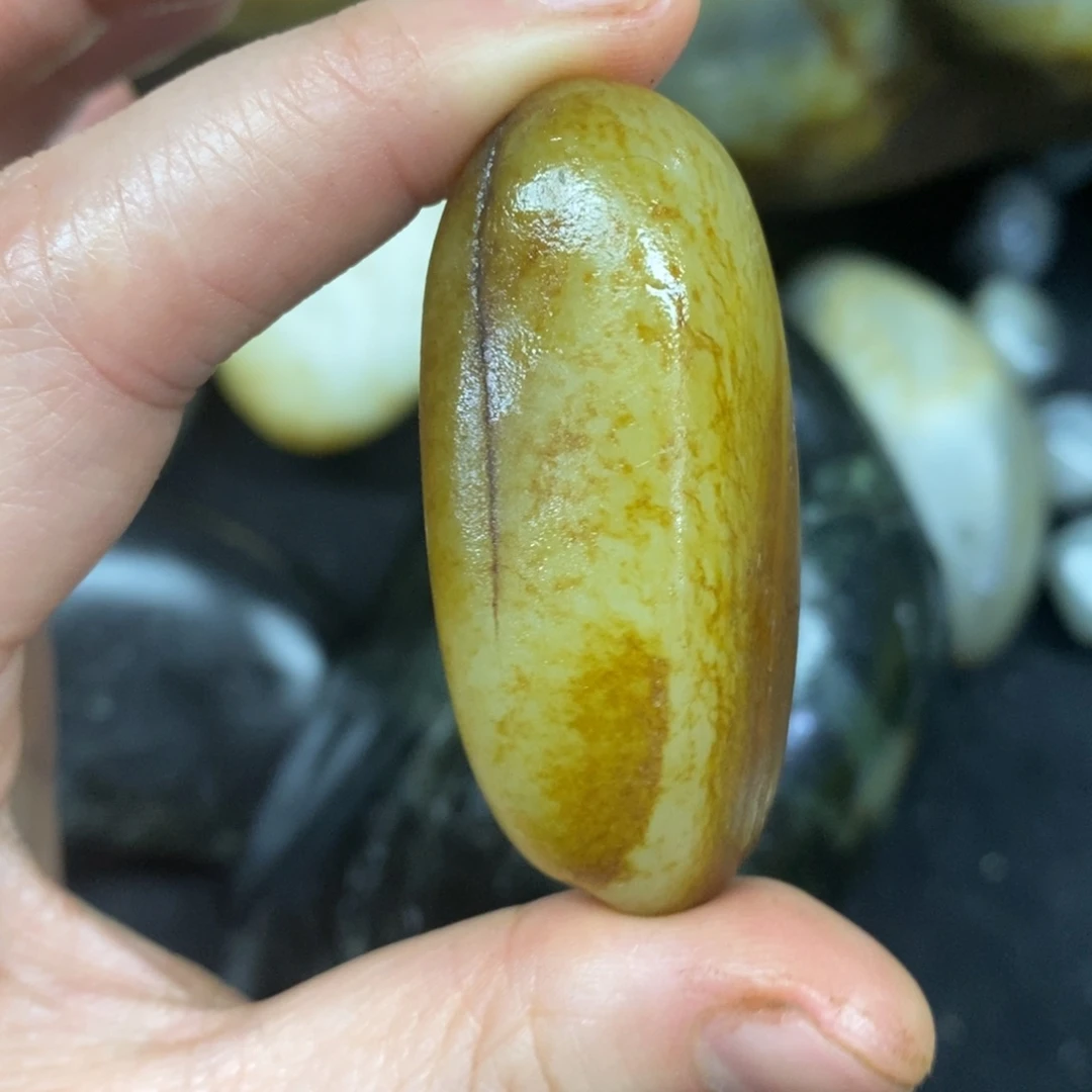 未镶嵌和田玉（糖玉）挂件