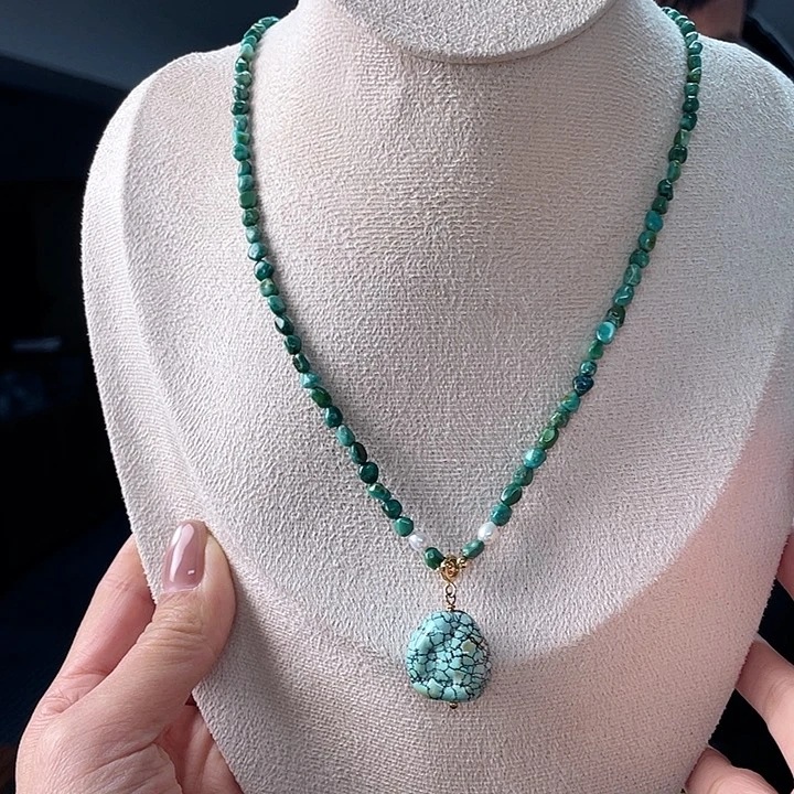 未镶嵌绿松石珠宝奇石