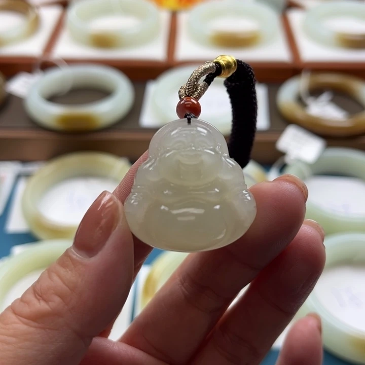 和田玉吊坠未镶嵌