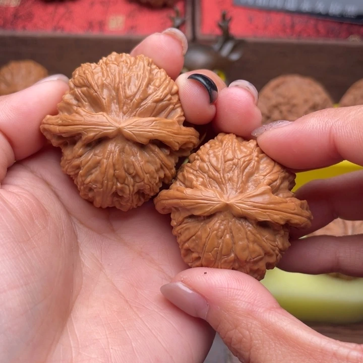 桃核吊坠42白狮子 800