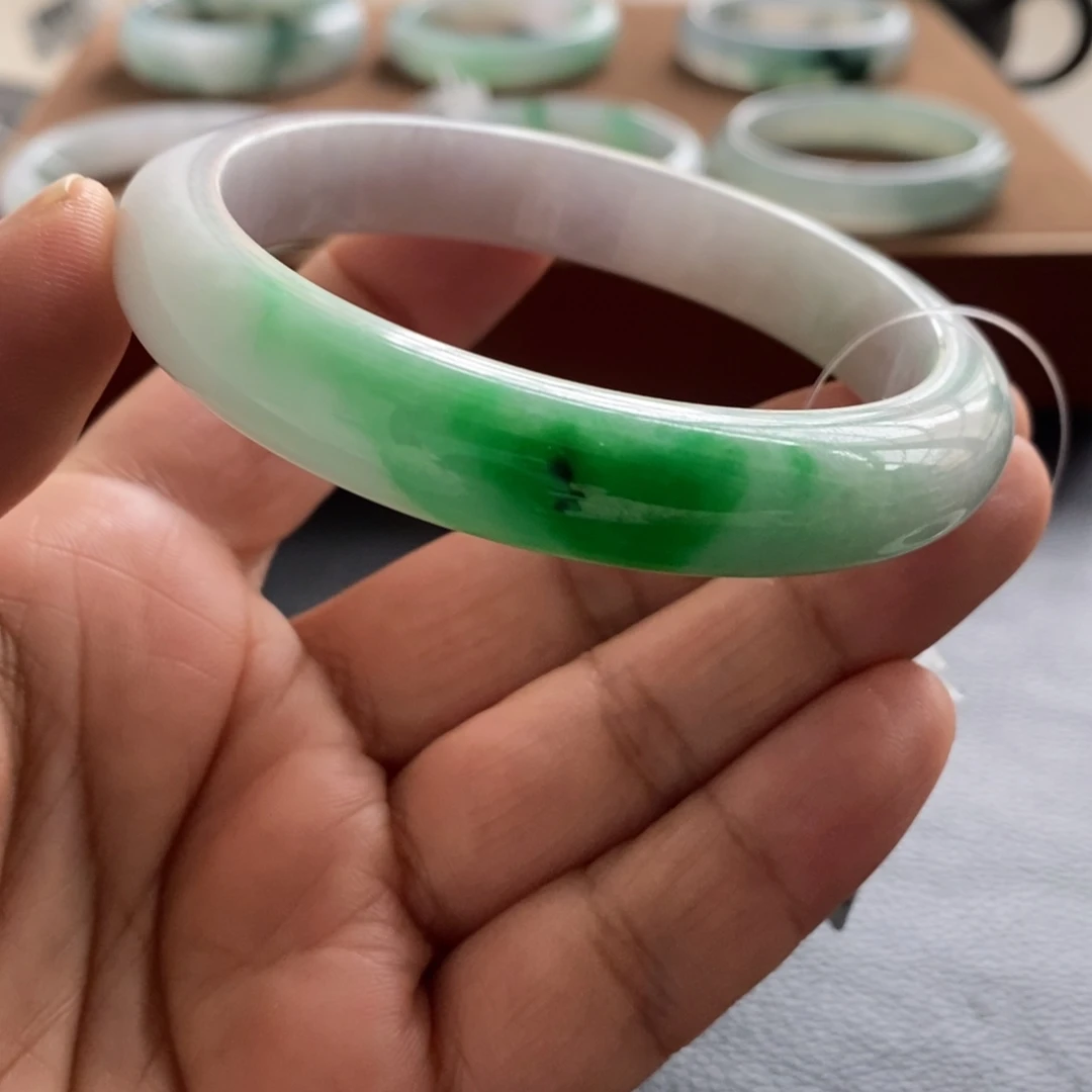 翡翠未镶嵌手镯天然翡翠手镯
