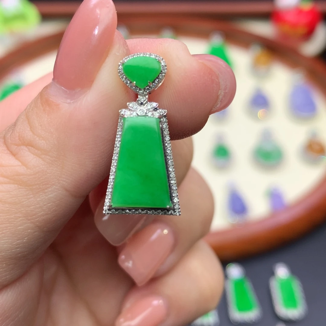 翡翠18K金镶嵌吊坠(不含链)