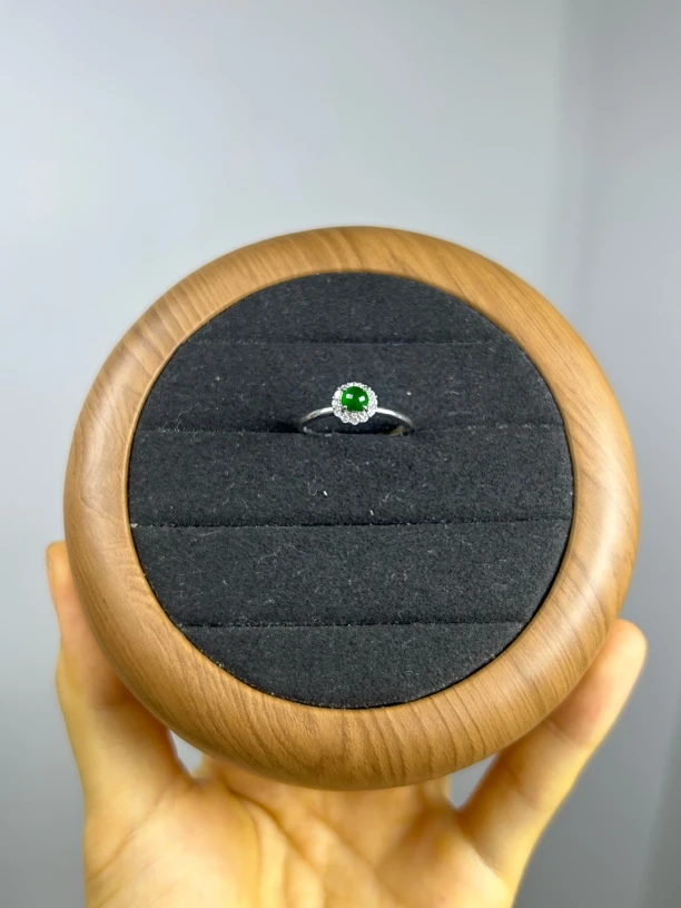 戒指翡翠银镶嵌高冰气质时尚