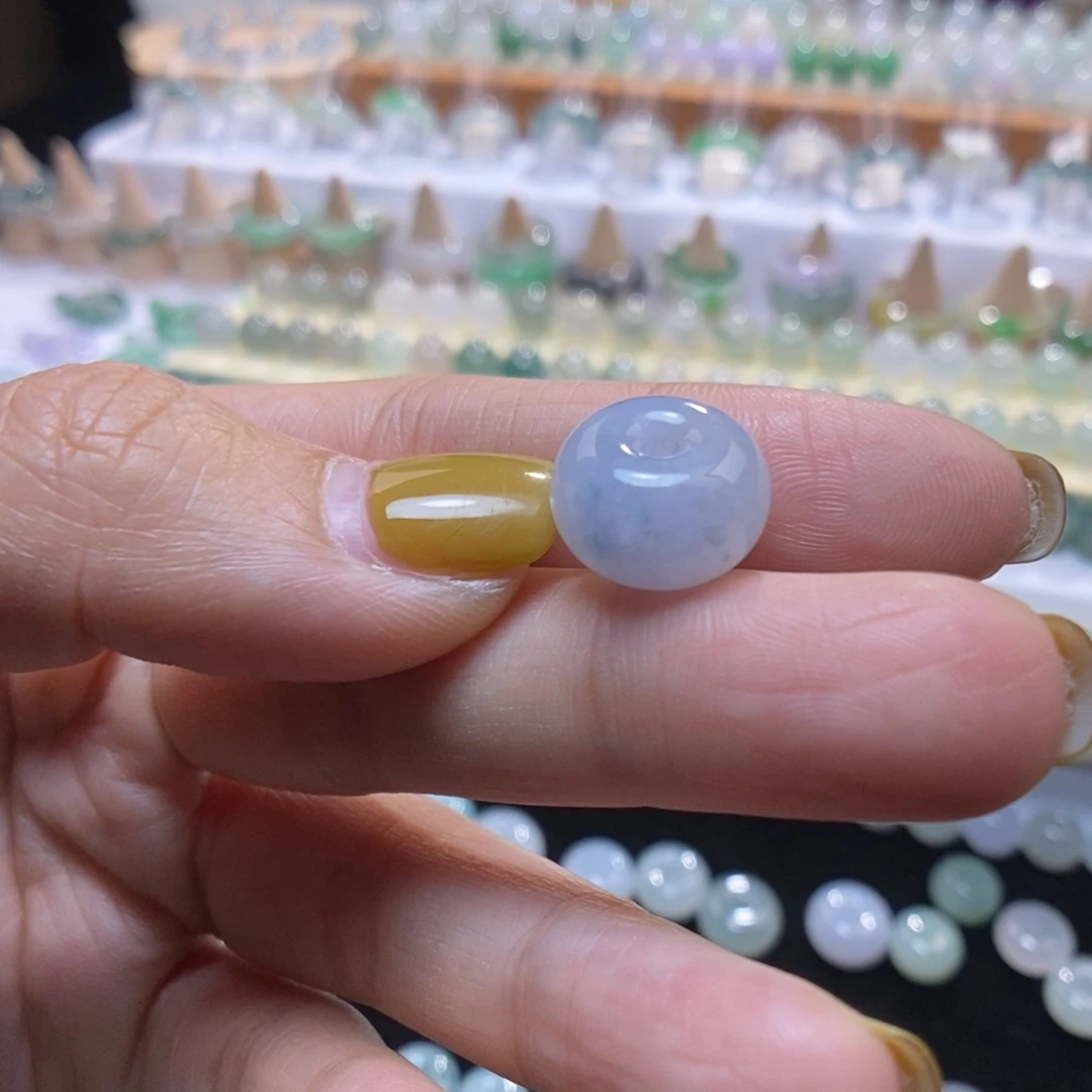翡翠未镶嵌颈饰蓝紫