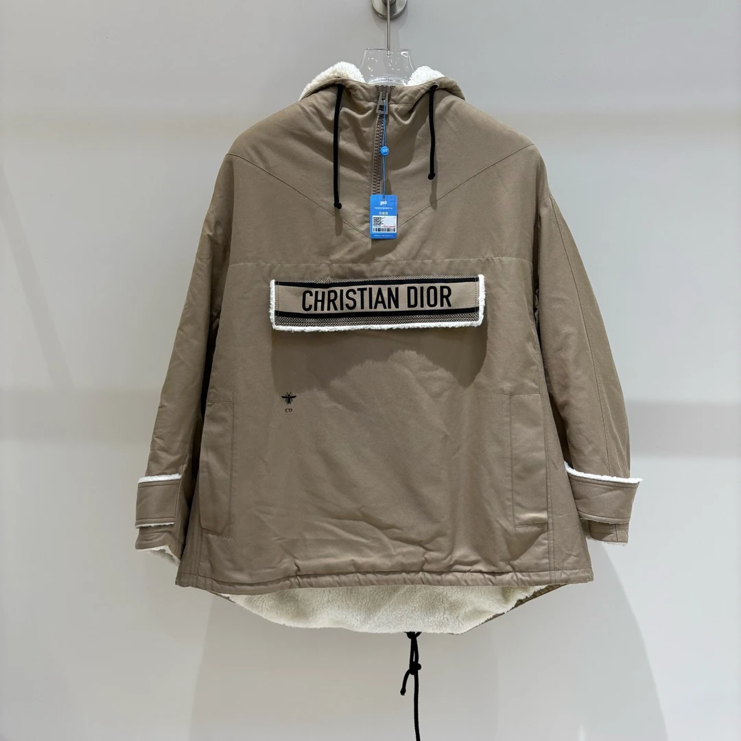 未使用 DIOR/迪奥 DI2347 标语logo冲锋衣 S码