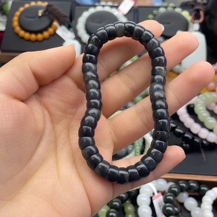 和田玉未镶嵌手串