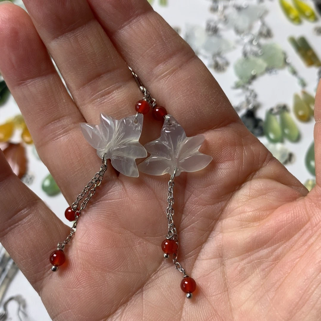 蛇纹石玉未镶嵌耳坠