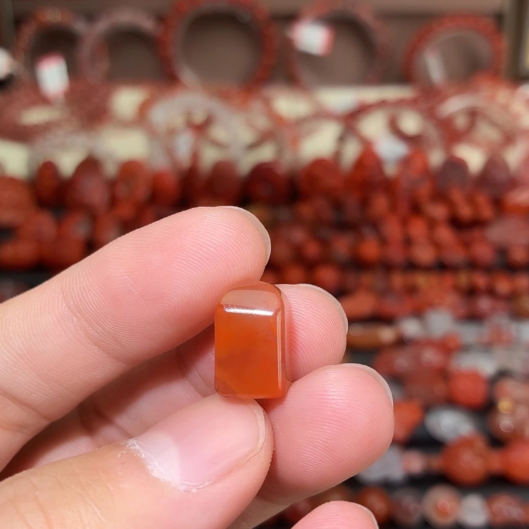 南红玛瑙未镶嵌颈饰