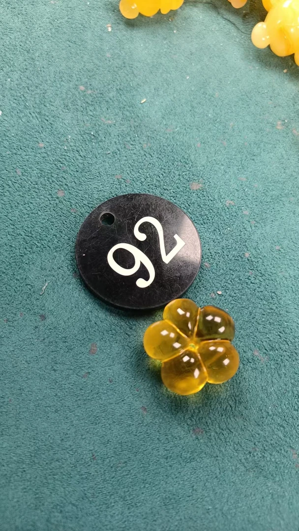 天然原矿琥珀花花