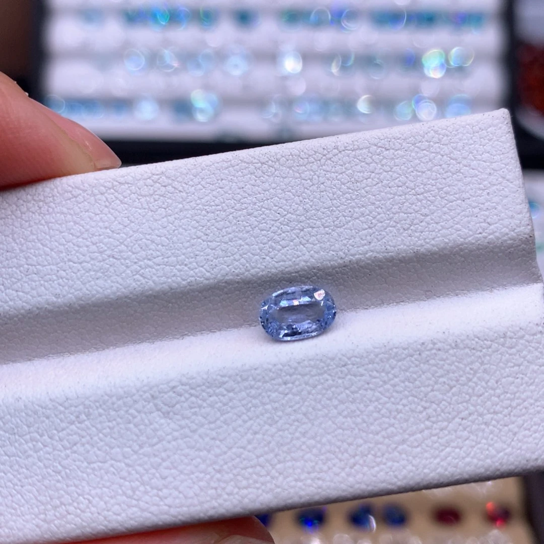 蓝宝石珠宝奇石未镶嵌