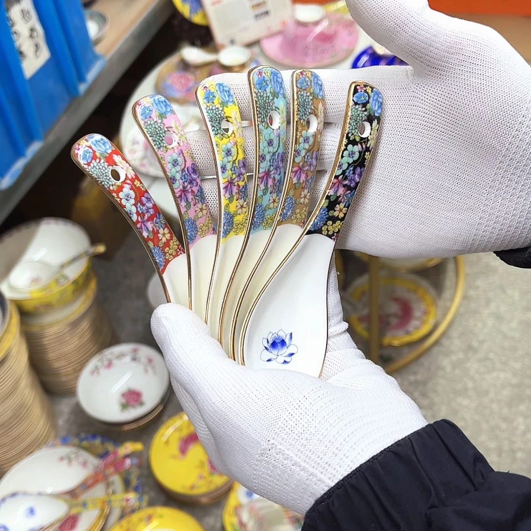 瓷6个混。。。。。。。。。。