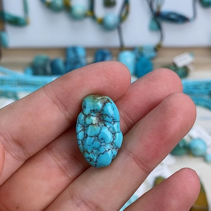 未镶嵌绿松石珠宝奇石