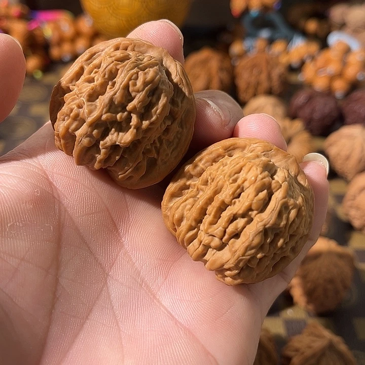 文玩核桃吊坠四座楼