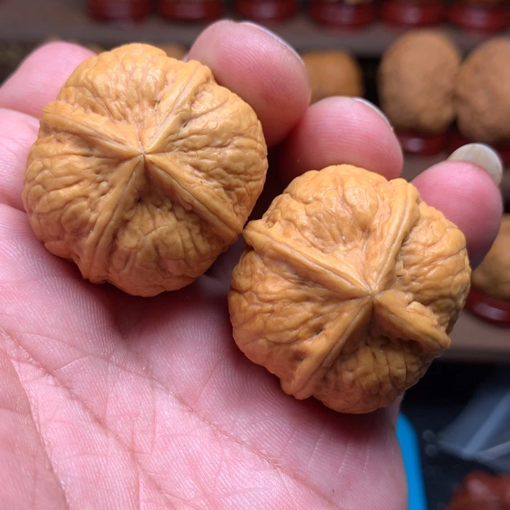 文玩核桃吊坠*️****金蟒四棱