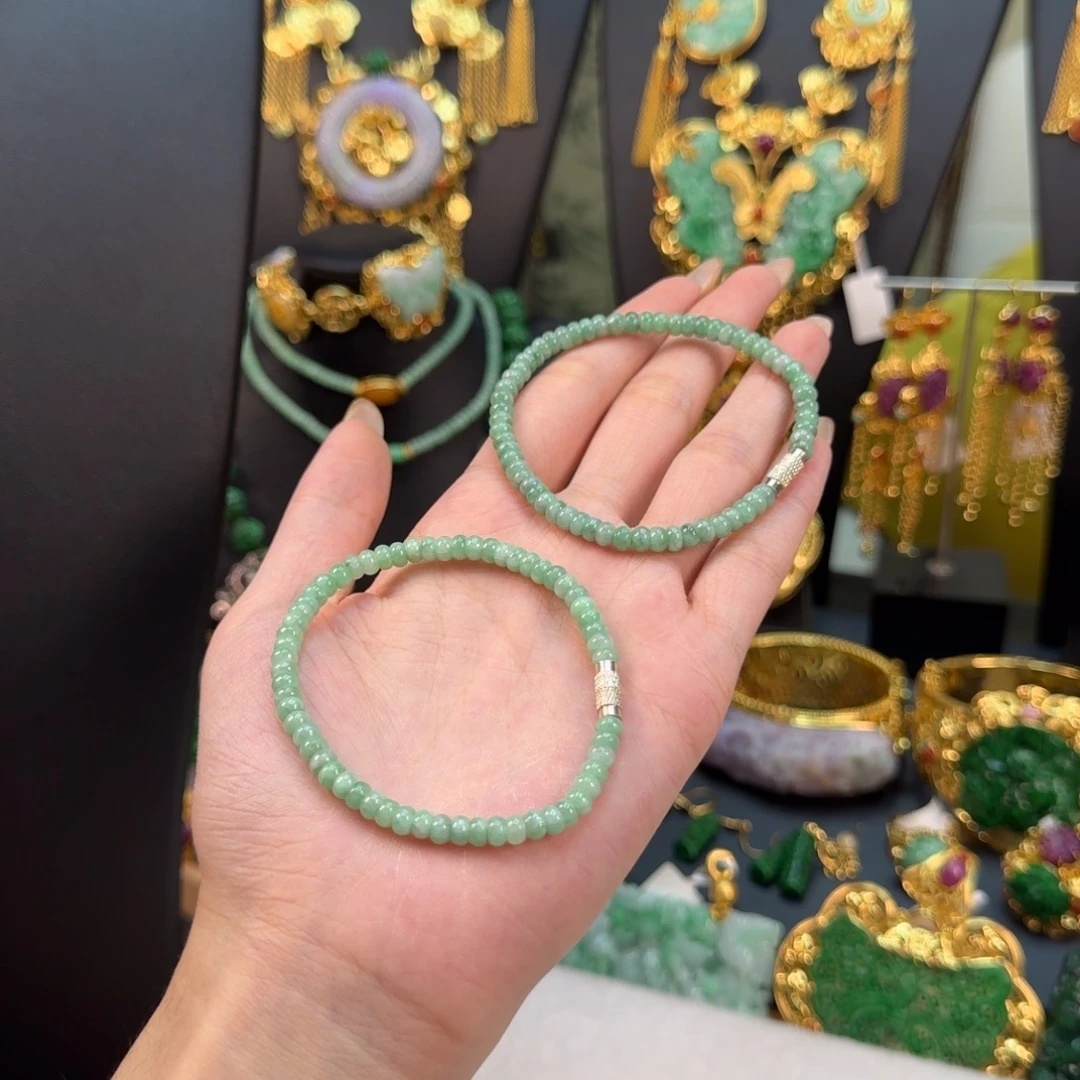 翡翠未镶嵌颈饰福利手串