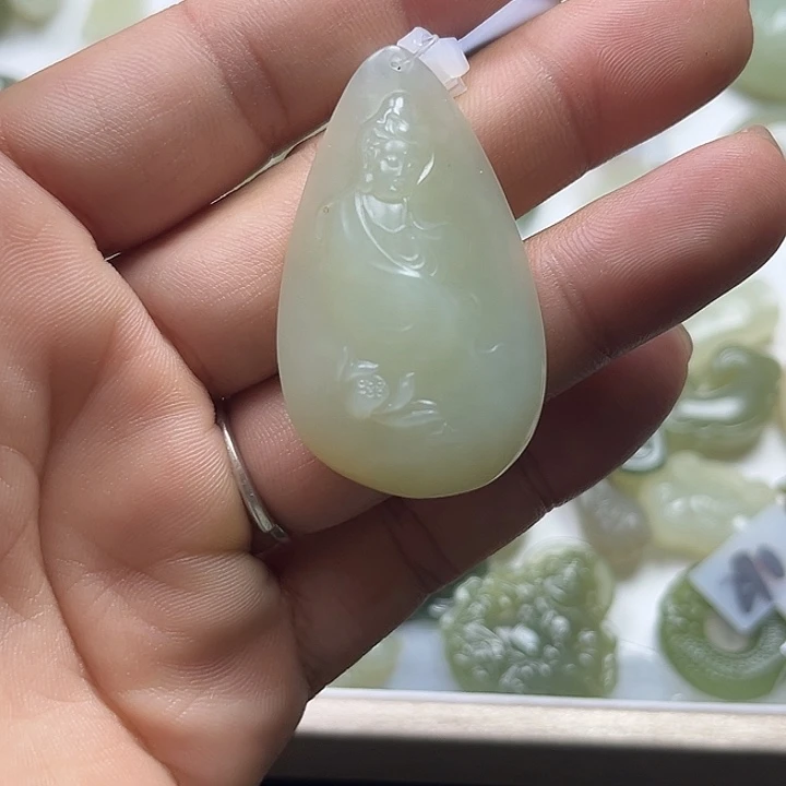和田玉未镶嵌颈饰
