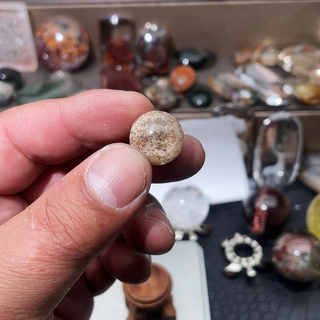 水晶颈饰未镶嵌阿****n天然水晶