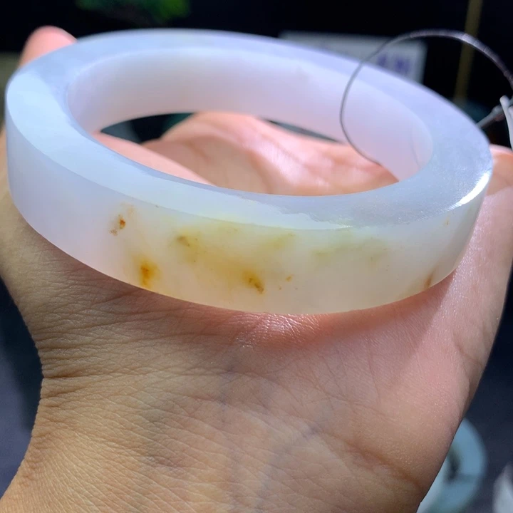 张****定制翡翠未镶嵌翡翠手镯