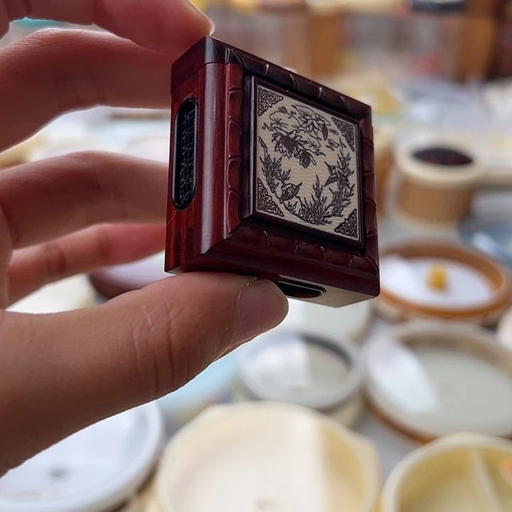 鸣虫虫具一个嗯嗯