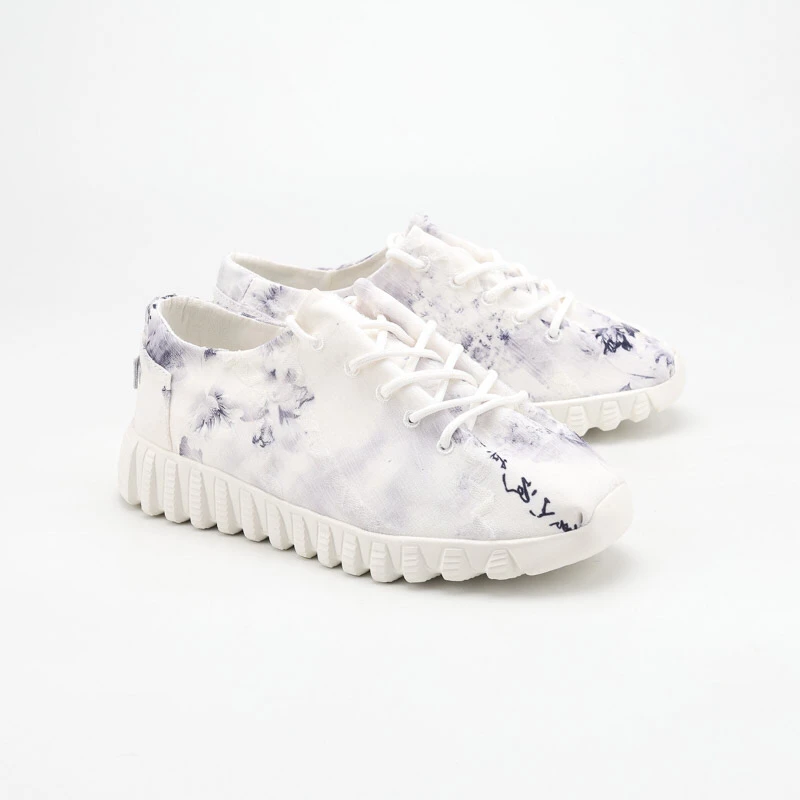 女单鞋透气水墨橡胶防滑底轻逸轻奢小布鞋小白鞋751818鞋子