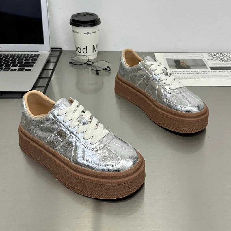 厚底松糕德训鞋女2025春新款流行亮色休闲百搭圆头运动显脚小板鞋