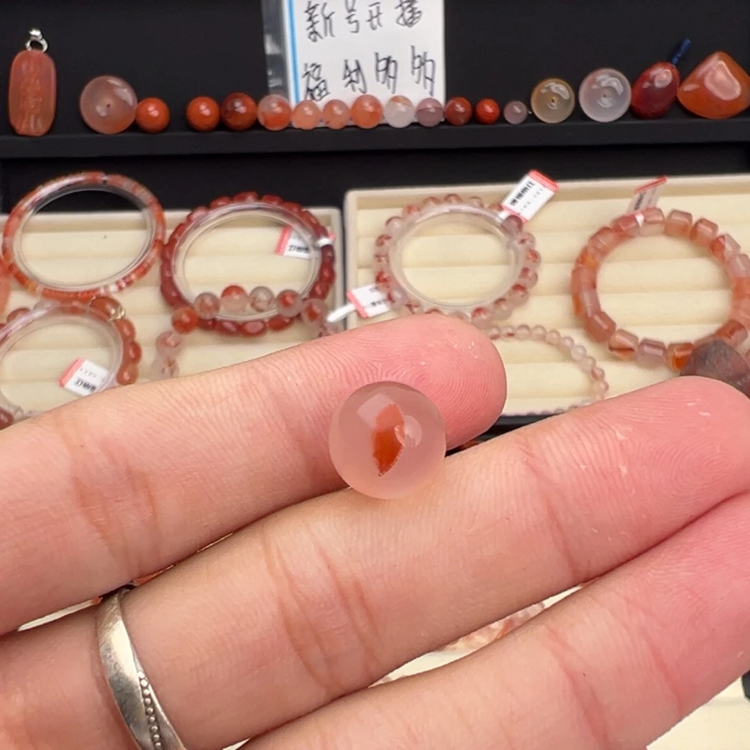南红玛瑙未镶嵌川料圆珠11mm